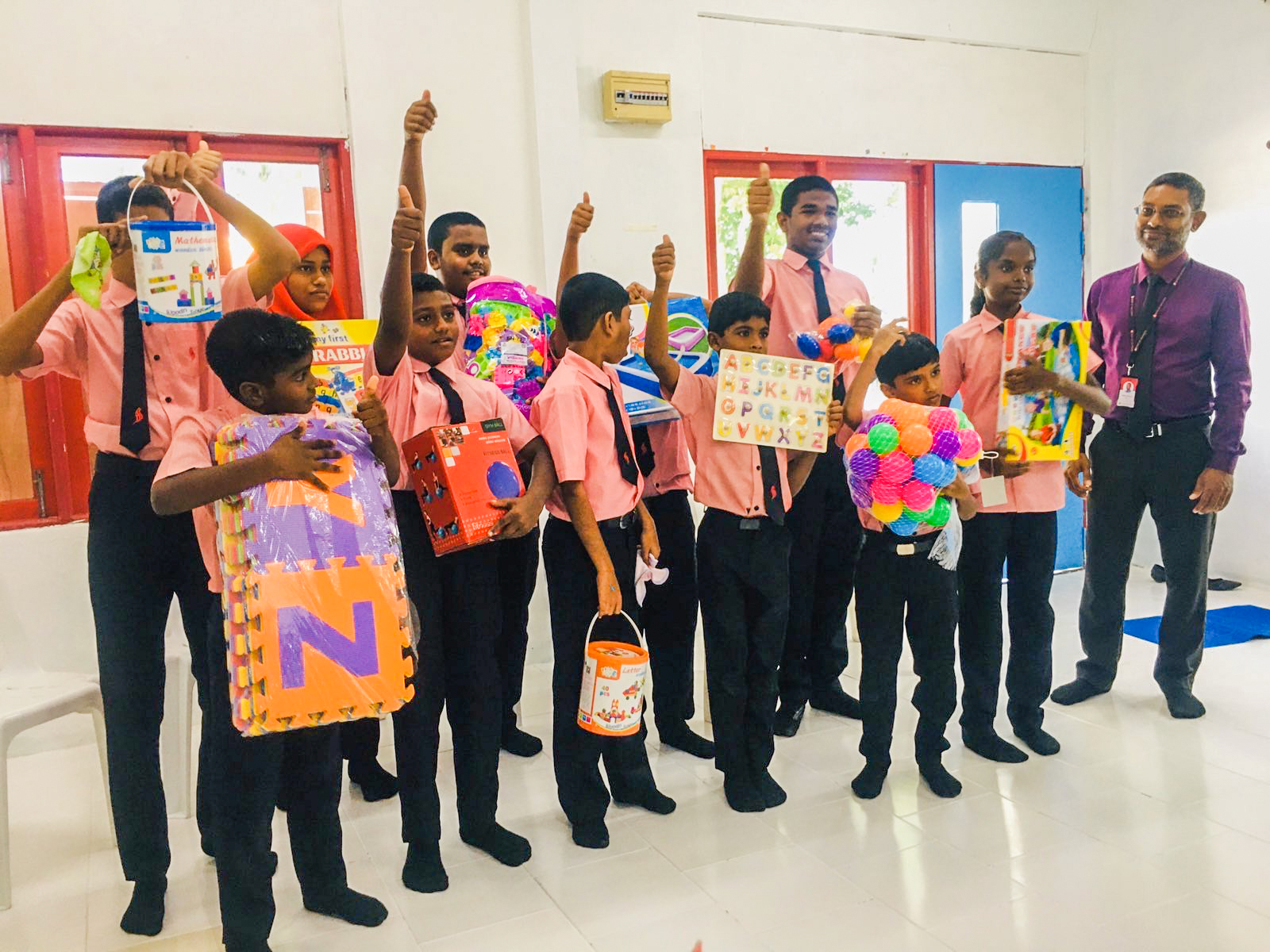 ކިޔެވެފުން ފެށޭއިރު ހުރިހާ ސްކޫލުތަކުގެ ޓީޗަރުން ހަމަވާނެ: އެޑިއުކެޝަން